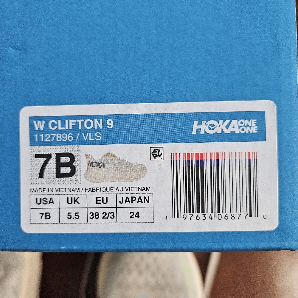 HOKA Clifton 9 size 7 womens - Picture 5 of 15